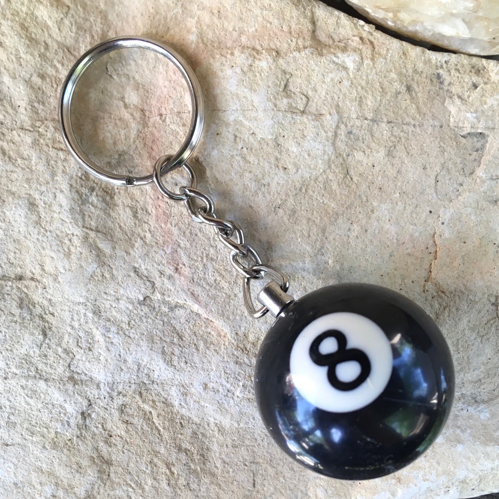 LAST ONE! 8 Ball keychain - Picture 3 of 5